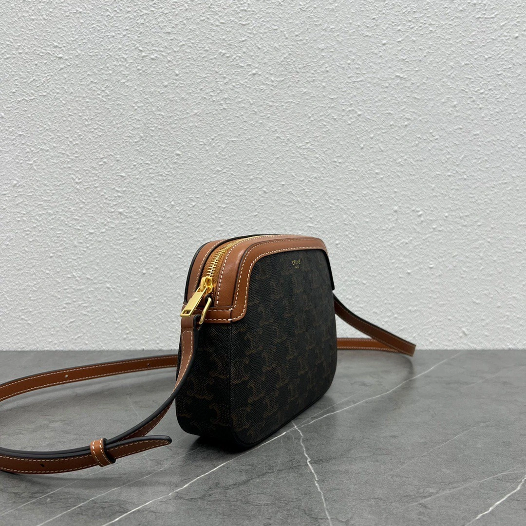 AIR- 191522BZJ.04LU Calfskin TRIOMPHE item : BT-B225E0631W